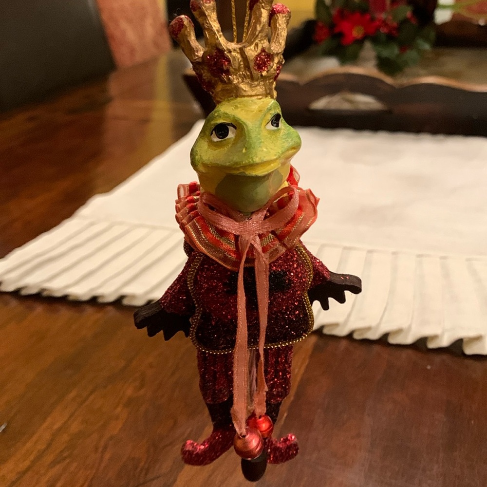 Katherine’s Collection Ornament Leaping Frog Prince Of Spade ♠️